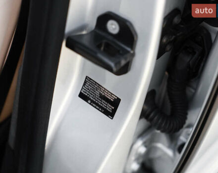 Серый Мерседес С Класс, объемом двигателя 6.2 л и пробегом 177 тыс. км за 15500 $, фото 70 на Automoto.ua