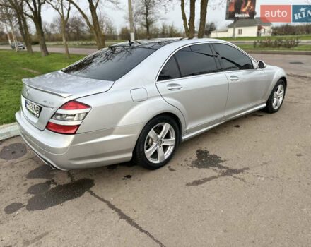 Серый Мерседес С Класс, объемом двигателя 3.5 л и пробегом 223 тыс. км за 13500 $, фото 2 на Automoto.ua