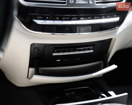 Серый Мерседес С Класс, объемом двигателя 6.2 л и пробегом 177 тыс. км за 15500 $, фото 37 на Automoto.ua