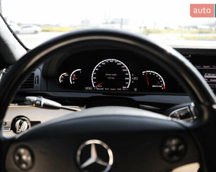 Серый Мерседес С Класс, объемом двигателя 6.2 л и пробегом 177 тыс. км за 15500 $, фото 29 на Automoto.ua