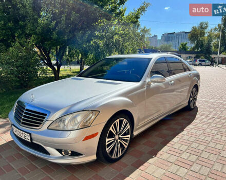 Серый Мерседес С Класс, объемом двигателя 5.5 л и пробегом 264 тыс. км за 9900 $, фото 14 на Automoto.ua