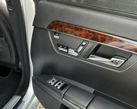 Мерседес С Клас 2008 у Тернополі на Automoto.ua Сірий Мерседес С Клас, об'ємом двигуна 5.5 л та пробігом 225 тис. км за 12500 $, фото 12 на Automoto.ua