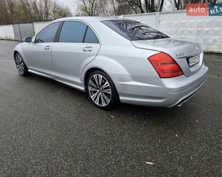 Серый Мерседес С Класс, объемом двигателя 5.5 л и пробегом 260 тыс. км за 10800 $, фото 25 на Automoto.ua