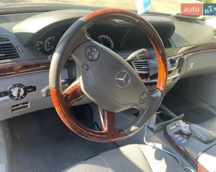 Серый Мерседес С Класс, объемом двигателя 5.46 л и пробегом 141 тыс. км за 16000 $, фото 20 на Automoto.ua