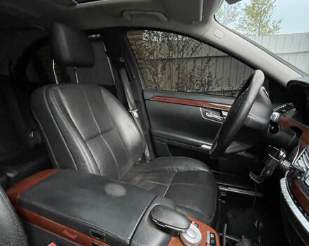 Мерседес С Клас 2008 у Києві на Automoto.ua Сірий Мерседес С Клас, об'ємом двигуна 3.5 л та пробігом 330 тис. км за 10000 $, фото 12 на Automoto.ua