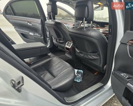 Серый Мерседес С Класс, объемом двигателя 5.5 л и пробегом 260 тыс. км за 10800 $, фото 16 на Automoto.ua