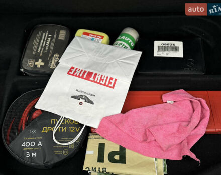 Серый Мерседес С Класс, объемом двигателя 5.5 л и пробегом 203 тыс. км за 14900 $, фото 16 на Automoto.ua