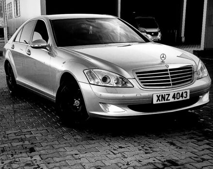 Сірий Мерседес С Клас, об'ємом двигуна 3 л та пробігом 160 тис. км за 5500 $, фото 1 на Automoto.ua