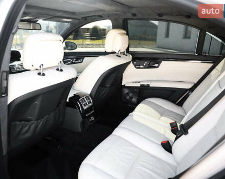 Серый Мерседес С Класс, объемом двигателя 6.2 л и пробегом 177 тыс. км за 15500 $, фото 55 на Automoto.ua