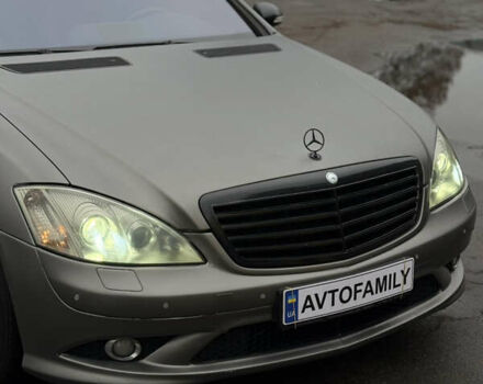 Сірий Мерседес С Клас, об'ємом двигуна 5.46 л та пробігом 314 тис. км за 8500 $, фото 40 на Automoto.ua