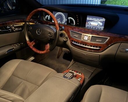 Мерседес С Клас 2008 у Ужгороді на Automoto.ua Сірий Мерседес С Клас, об'ємом двигуна 3 л та пробігом 231 тис. км за 10700 $, фото 17 на Automoto.ua