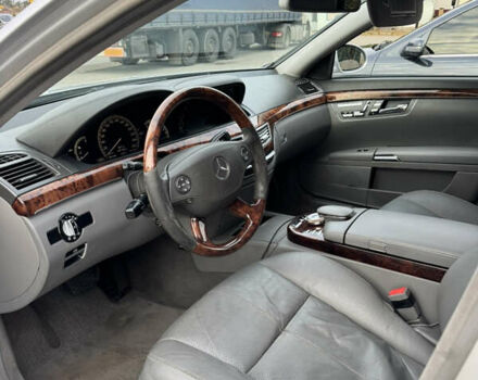 Серый Мерседес С Класс, объемом двигателя 4.7 л и пробегом 395 тыс. км за 8999 $, фото 12 на Automoto.ua