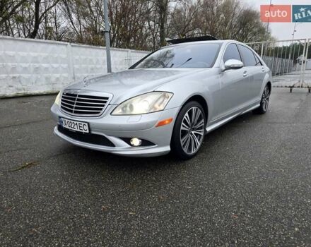 Серый Мерседес С Класс, объемом двигателя 5.5 л и пробегом 260 тыс. км за 10800 $, фото 39 на Automoto.ua