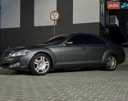 Мерседес С Клас 2008 у Ужгороді на Automoto.ua Сірий Мерседес С Клас, об'ємом двигуна 3 л та пробігом 231 тис. км за 10700 $, фото 1 на Automoto.ua
