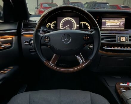 Мерседес С Клас 2008 у Ужгороді на Automoto.ua Сірий Мерседес С Клас, об'ємом двигуна 3 л та пробігом 231 тис. км за 10700 $, фото 21 на Automoto.ua