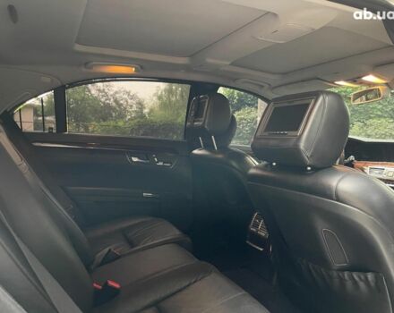 Серый Мерседес С Класс, объемом двигателя 5.5 л и пробегом 294 тыс. км за 12490 $, фото 25 на Automoto.ua