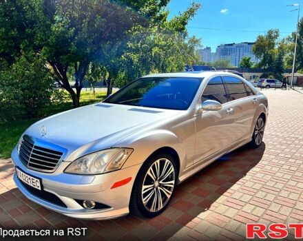 Серый Мерседес С Класс, объемом двигателя 5.5 л и пробегом 250 тыс. км за 12000 $, фото 3 на Automoto.ua