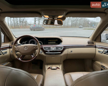 Серый Мерседес С Класс, объемом двигателя 5.5 л и пробегом 203 тыс. км за 14900 $, фото 20 на Automoto.ua