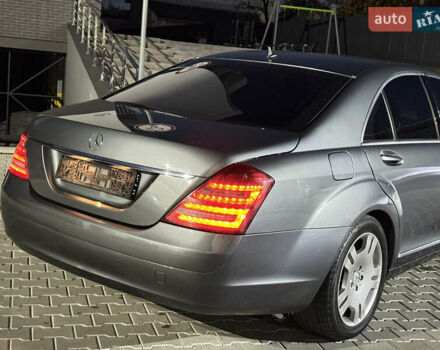 Мерседес С Клас 2008 у Ужгороді на Automoto.ua Сірий Мерседес С Клас, об'ємом двигуна 3 л та пробігом 231 тис. км за 10700 $, фото 38 на Automoto.ua