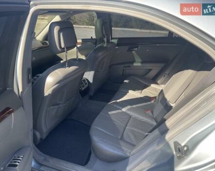 Серый Мерседес С Класс, объемом двигателя 5.46 л и пробегом 141 тыс. км за 16000 $, фото 17 на Automoto.ua