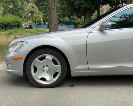 Серый Мерседес С Класс, объемом двигателя 5.5 л и пробегом 294 тыс. км за 12490 $, фото 9 на Automoto.ua