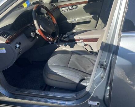 Серый Мерседес С Класс, объемом двигателя 5.46 л и пробегом 141 тыс. км за 16000 $, фото 21 на Automoto.ua