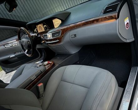 Мерседес С Клас 2008 у Ужгороді на Automoto.ua Сірий Мерседес С Клас, об'ємом двигуна 3 л та пробігом 231 тис. км за 10700 $, фото 23 на Automoto.ua