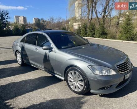 Серый Мерседес С Класс, объемом двигателя 5.46 л и пробегом 141 тыс. км за 16000 $, фото 2 на Automoto.ua