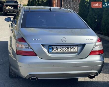 Серый Мерседес С Класс, объемом двигателя 5.46 л и пробегом 141 тыс. км за 16000 $, фото 10 на Automoto.ua