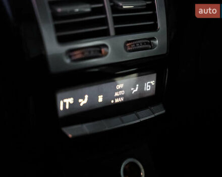 Серый Мерседес С Класс, объемом двигателя 6.2 л и пробегом 177 тыс. км за 15500 $, фото 69 на Automoto.ua