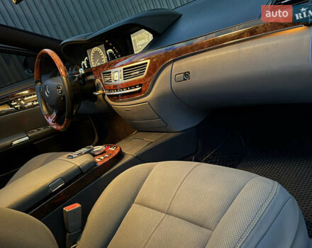 Мерседес С Клас 2008 у Ужгороді на Automoto.ua Сірий Мерседес С Клас, об'ємом двигуна 3 л та пробігом 231 тис. км за 10700 $, фото 85 на Automoto.ua