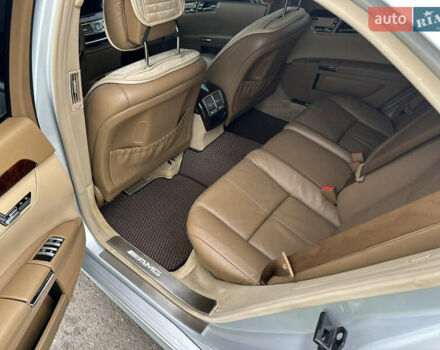 Серый Мерседес С Класс, объемом двигателя 3.5 л и пробегом 223 тыс. км за 13500 $, фото 4 на Automoto.ua