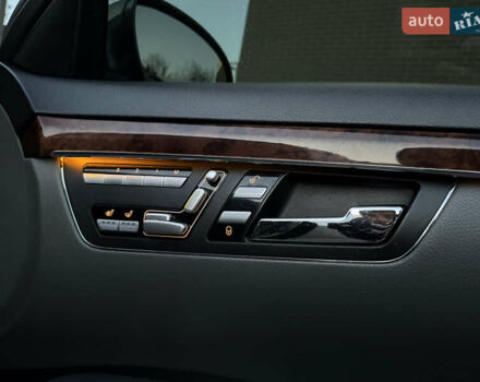 Мерседес С Клас 2008 у Ужгороді на Automoto.ua Сірий Мерседес С Клас, об'ємом двигуна 3 л та пробігом 231 тис. км за 10700 $, фото 57 на Automoto.ua