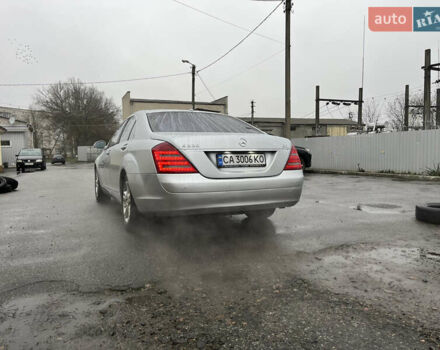 Серый Мерседес С Класс, объемом двигателя 2.99 л и пробегом 380 тыс. км за 11800 $, фото 3 на Automoto.ua