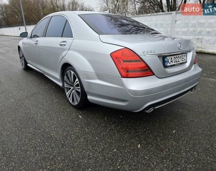 Серый Мерседес С Класс, объемом двигателя 5.5 л и пробегом 260 тыс. км за 10800 $, фото 27 на Automoto.ua