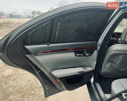 Сірий Мерседес С Клас, об'ємом двигуна 3 л та пробігом 232 тис. км за 12300 $, фото 17 на Automoto.ua