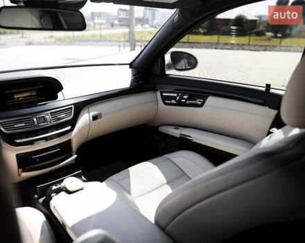 Серый Мерседес С Класс, объемом двигателя 6.2 л и пробегом 177 тыс. км за 15500 $, фото 54 на Automoto.ua