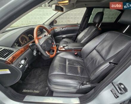 Серый Мерседес С Класс, объемом двигателя 5.5 л и пробегом 260 тыс. км за 10800 $, фото 24 на Automoto.ua