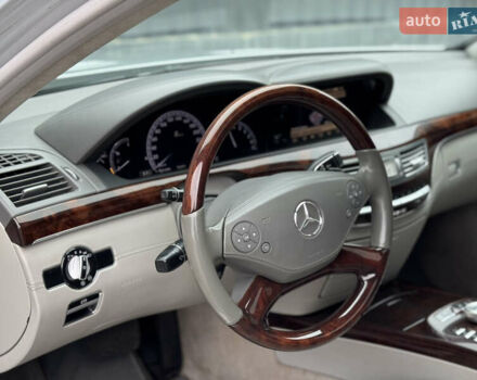 Сірий Мерседес С Клас, об'ємом двигуна 5.46 л та пробігом 218 тис. км за 13200 $, фото 11 на Automoto.ua