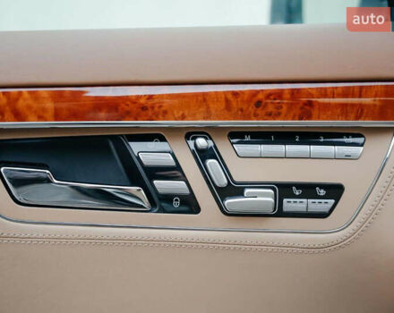 Серый Мерседес С Класс, объемом двигателя 6.21 л и пробегом 34 тыс. км за 80000 $, фото 31 на Automoto.ua