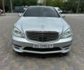 Серый Мерседес С Класс, объемом двигателя 2.99 л и пробегом 270 тыс. км за 15777 $, фото 1 на Automoto.ua