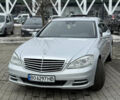 Сірий Мерседес С Клас, об'ємом двигуна 5.5 л та пробігом 220 тис. км за 13700 $, фото 1 на Automoto.ua