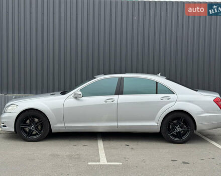 Сірий Мерседес С Клас, об'ємом двигуна 5.46 л та пробігом 218 тис. км за 13200 $, фото 4 на Automoto.ua