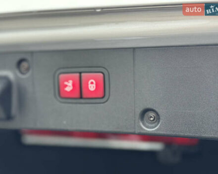 Сірий Мерседес С Клас, об'ємом двигуна 5.46 л та пробігом 218 тис. км за 13200 $, фото 34 на Automoto.ua