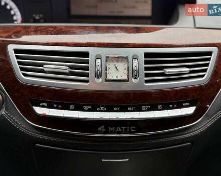 Сірий Мерседес С Клас, об'ємом двигуна 4.66 л та пробігом 195 тис. км за 11500 $, фото 33 на Automoto.ua