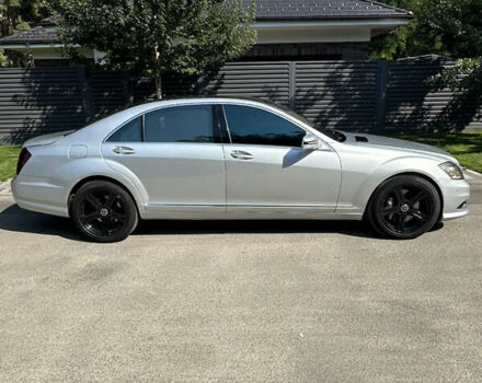 Серый Мерседес С Класс, объемом двигателя 4.66 л и пробегом 195 тыс. км за 13499 $, фото 4 на Automoto.ua