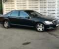 Сірий Мерседес С Клас, об'ємом двигуна 3 л та пробігом 161 тис. км за 30000 $, фото 1 на Automoto.ua