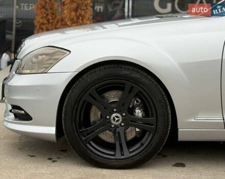 Сірий Мерседес С Клас, об'ємом двигуна 4.66 л та пробігом 195 тис. км за 11500 $, фото 9 на Automoto.ua