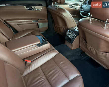 Сірий Мерседес С Клас, об'ємом двигуна 3 л та пробігом 270 тис. км за 19500 $, фото 39 на Automoto.ua