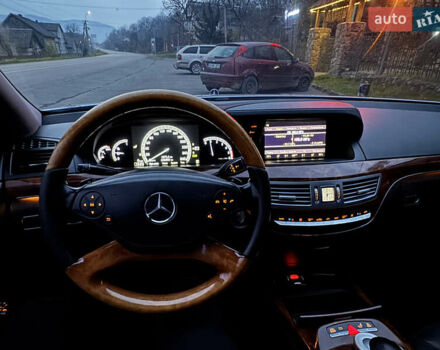 Серый Мерседес С Класс, объемом двигателя 2.14 л и пробегом 255 тыс. км за 16500 $, фото 12 на Automoto.ua